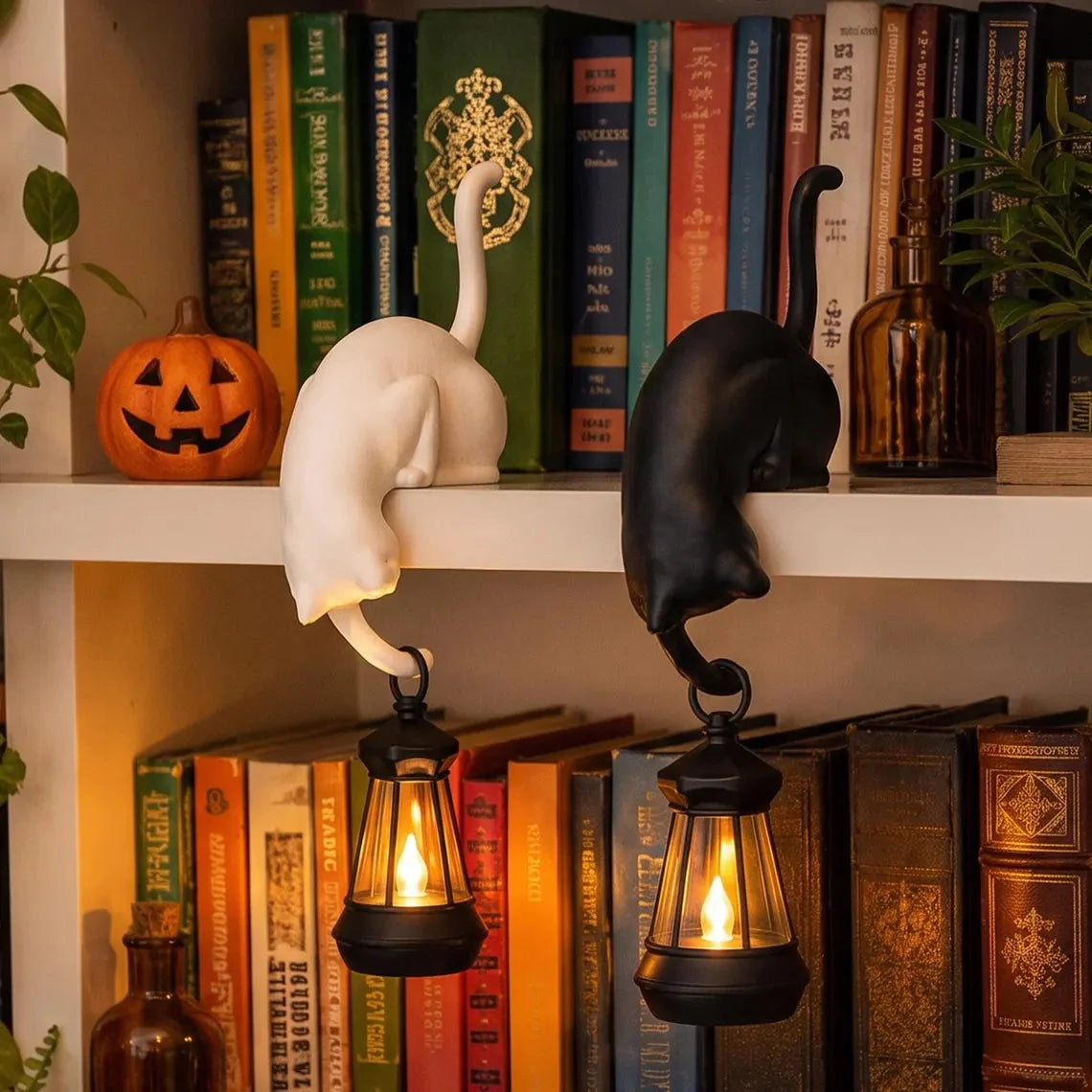 🐈‍Sød kattefigur til bogreolen med LED-lampe – Sød dekoration til bogreolen og praktisk nøglehage