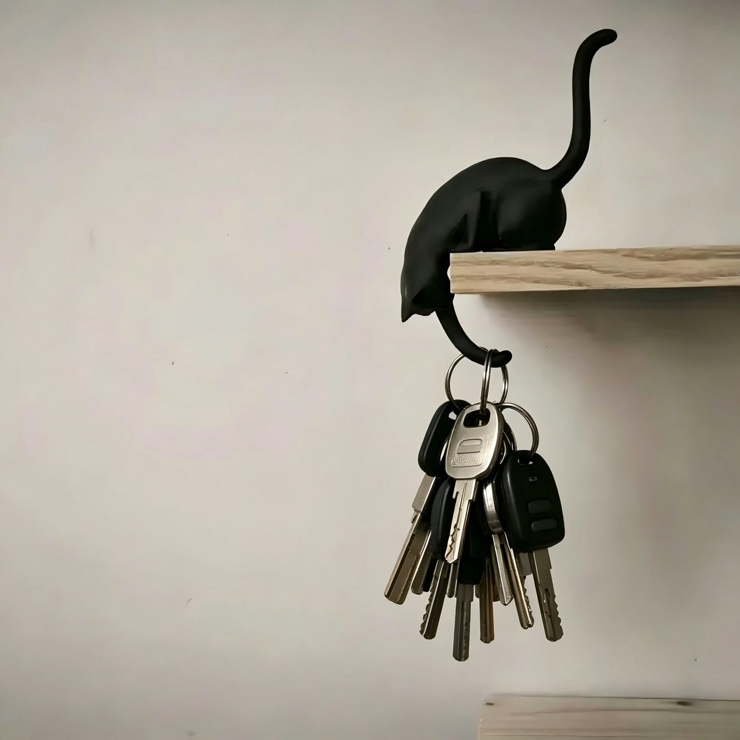 🐈‍Sød kattefigur til bogreolen med LED-lampe – Sød dekoration til bogreolen og praktisk nøglehage